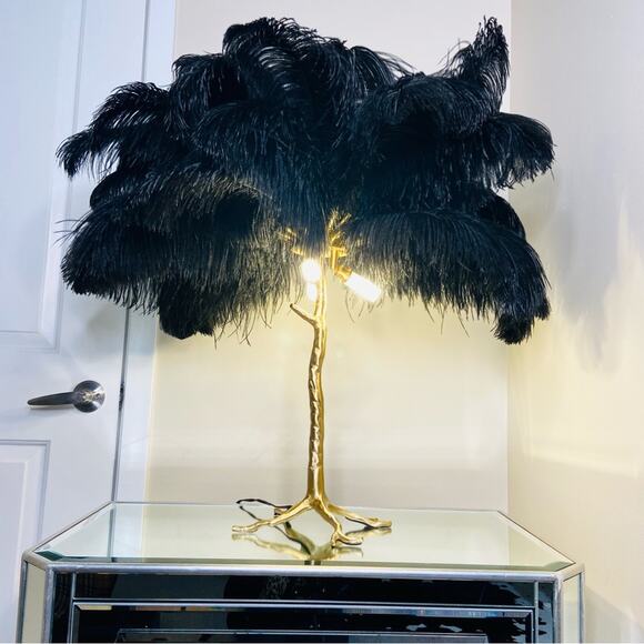 Statement Piece Ostrich Feather Table Lamp Brand New - Picture 1 of 3